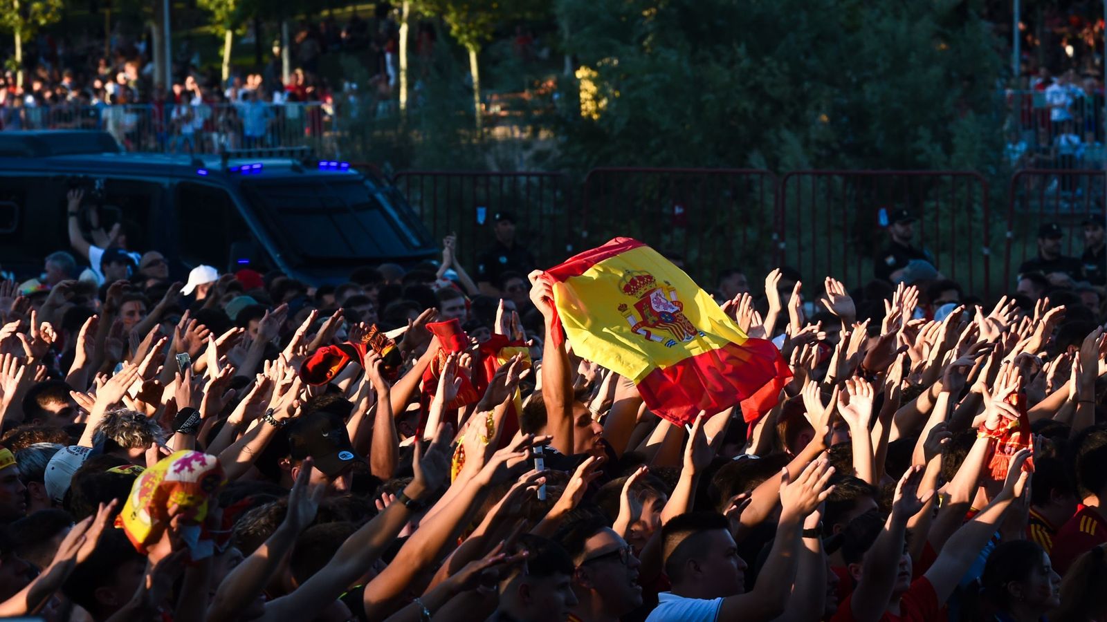 Dos pantallas gigantes en Madrid Río para seguir el partido de España contra Bélgica
