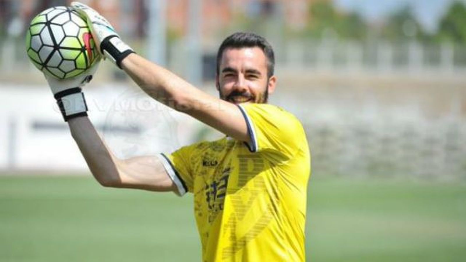Juan Carlos: "Vengo al Rayo a tratar de aportar mi ilusión y ganas de crecer"
