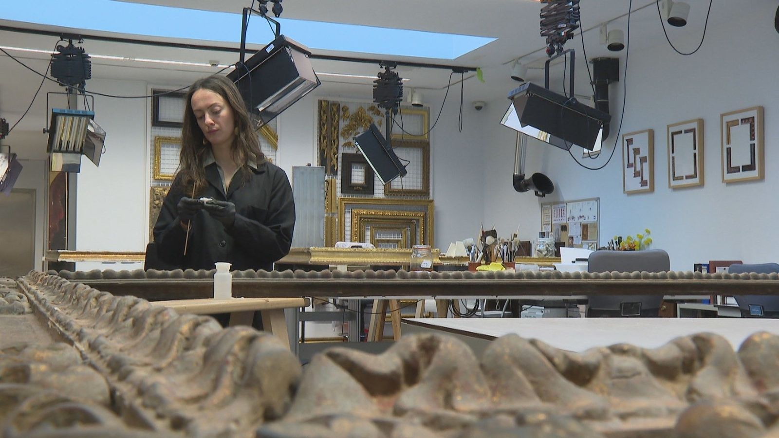 Conocemos el trabajo de las 3 jóvenes con beca en restauración en el Museo del Prado