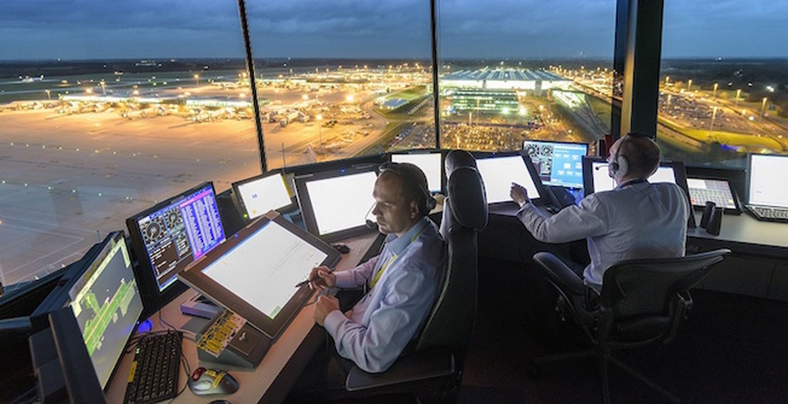 ENAIRE convoca la mayor oferta de empleo para controladores aéreos de los últimos 8 años