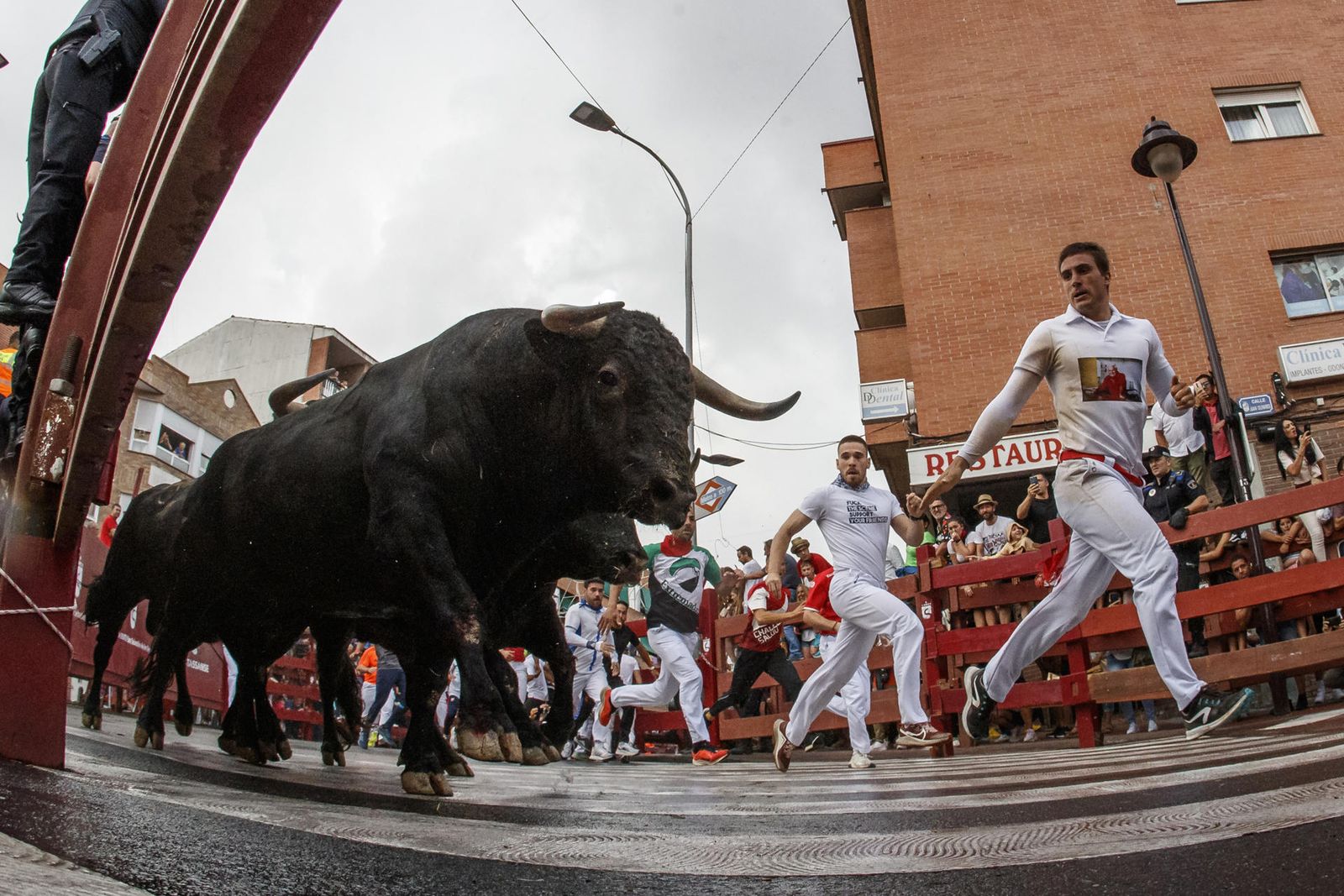 Nueve heridos, uno con pronóstico reservado, en el sexto encierro matutino de Sanse