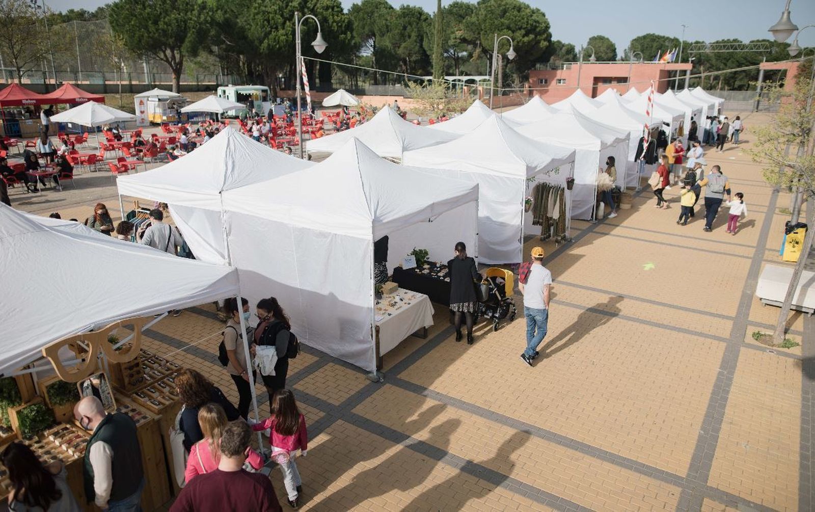 Mercado Vecinal de Segunda Mano este sábado en Las Rozas