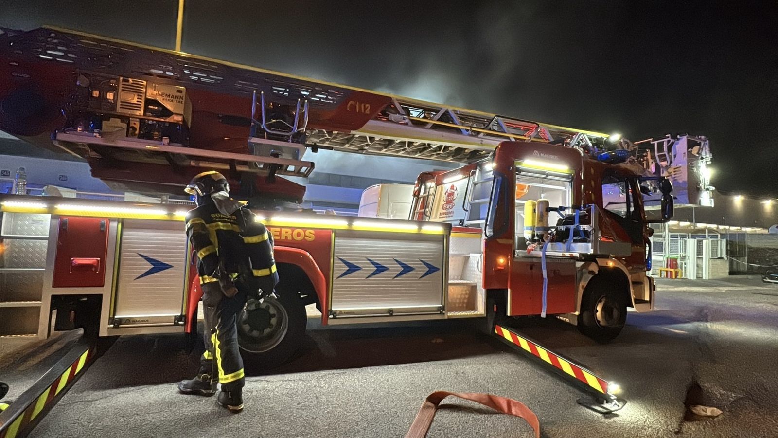 Incendio de un tráiler de mercancías peligrosas en Getafe