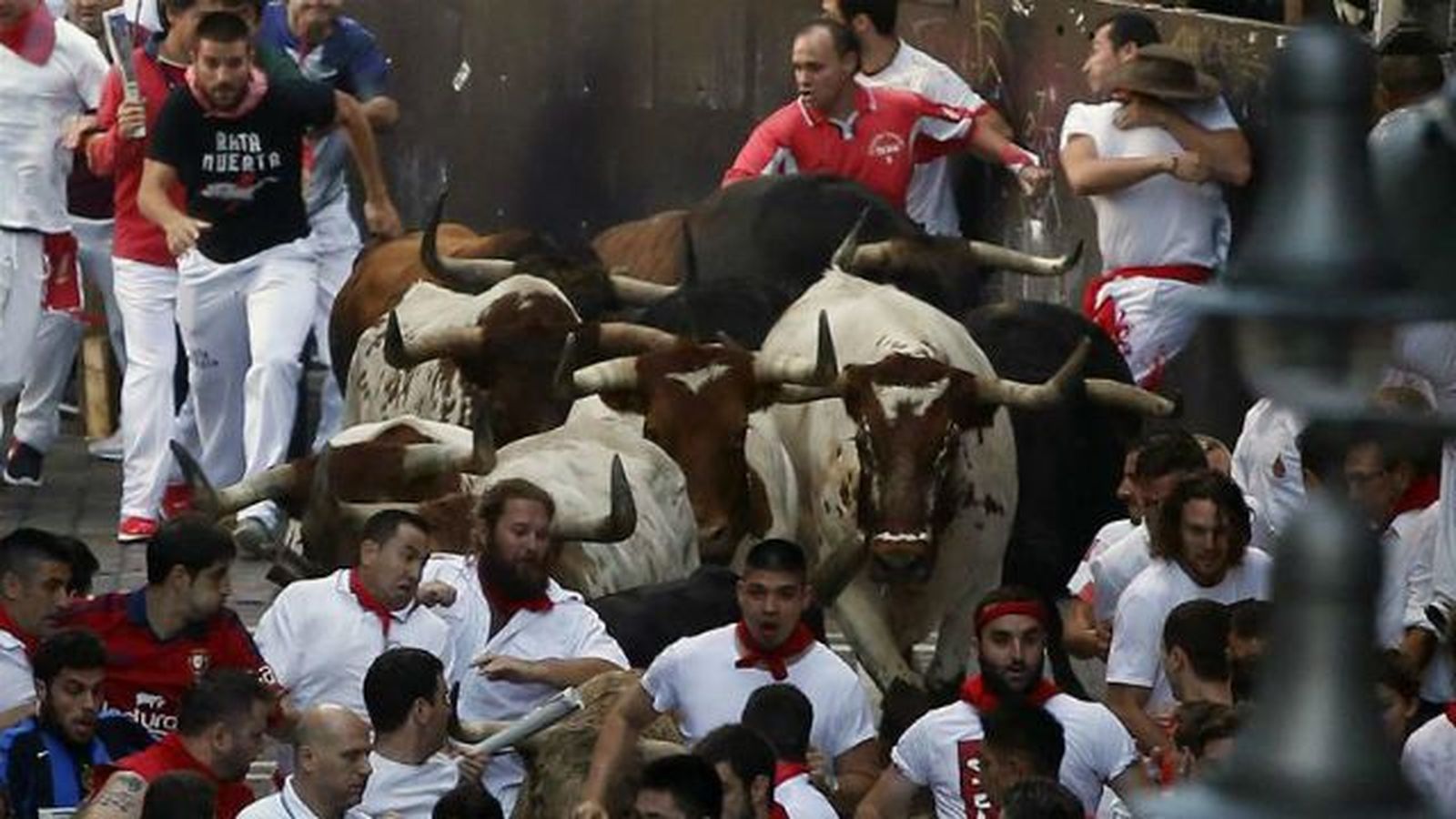 Cuatro heridos en el primer encierro de San Fermín, ninguno herido por asta