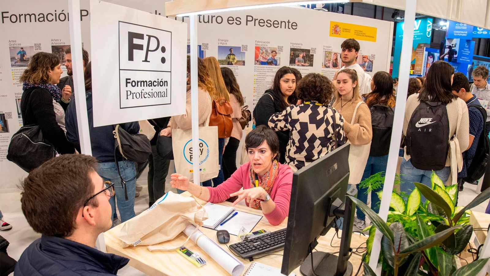 Expositor de Formación profesional en Aula 2023, en Ifema