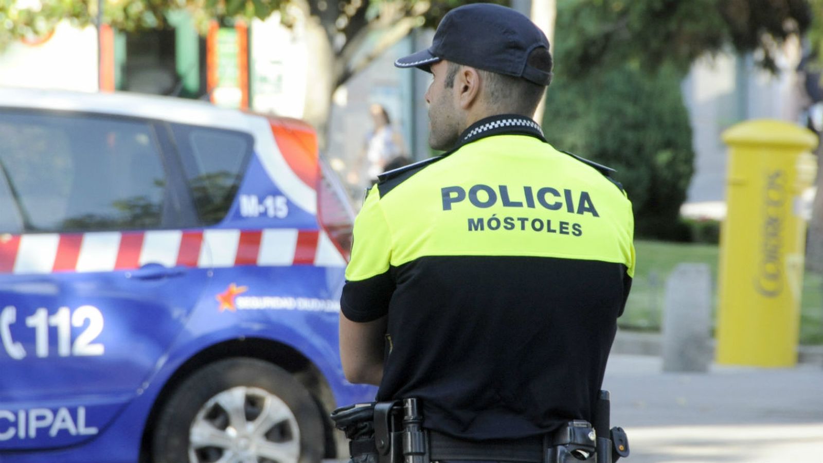 Un agente de la Policía Municipal de  Móstoles