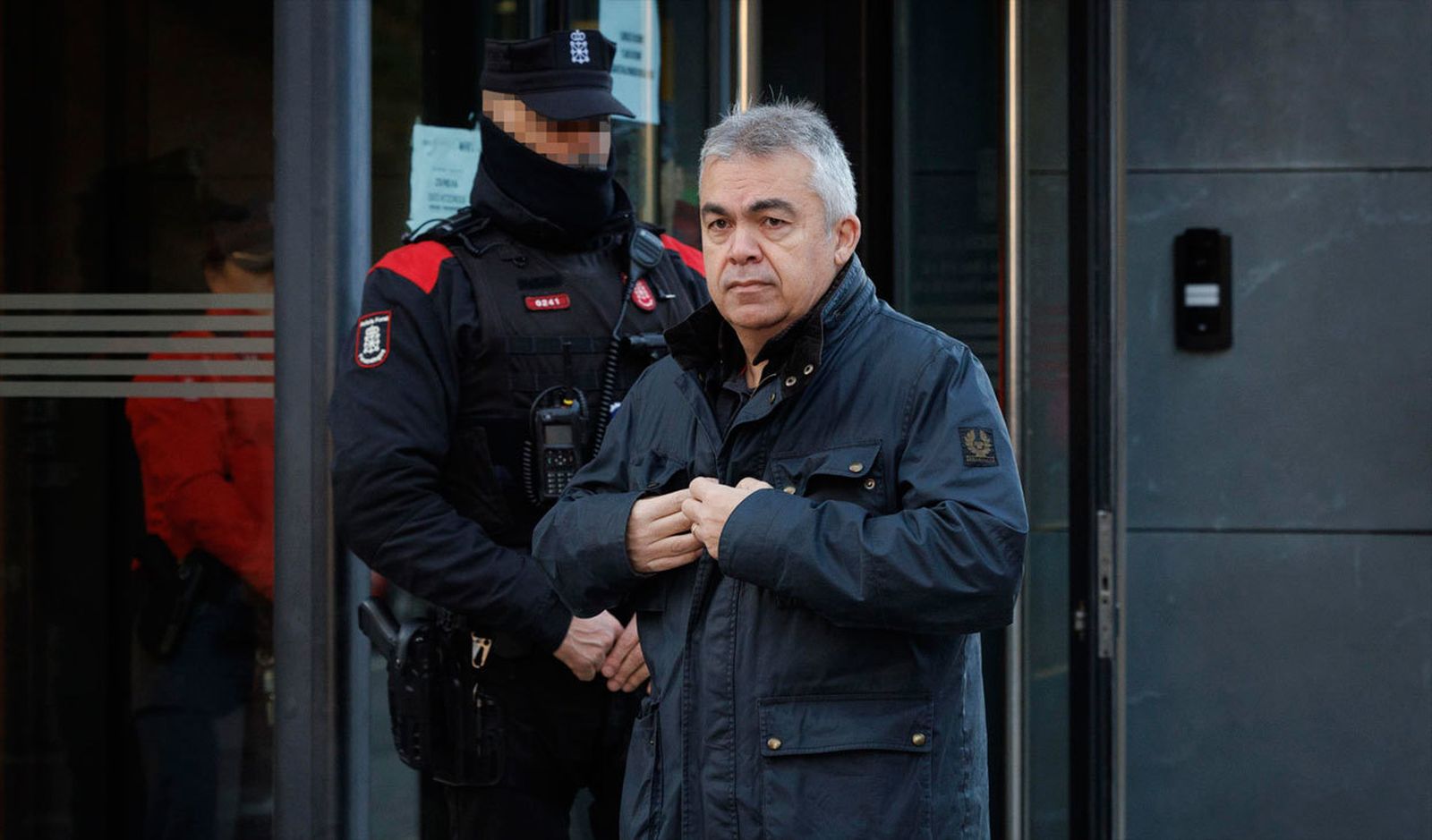 Santos Cerdan a la entrada del Juzgado de Tafalla