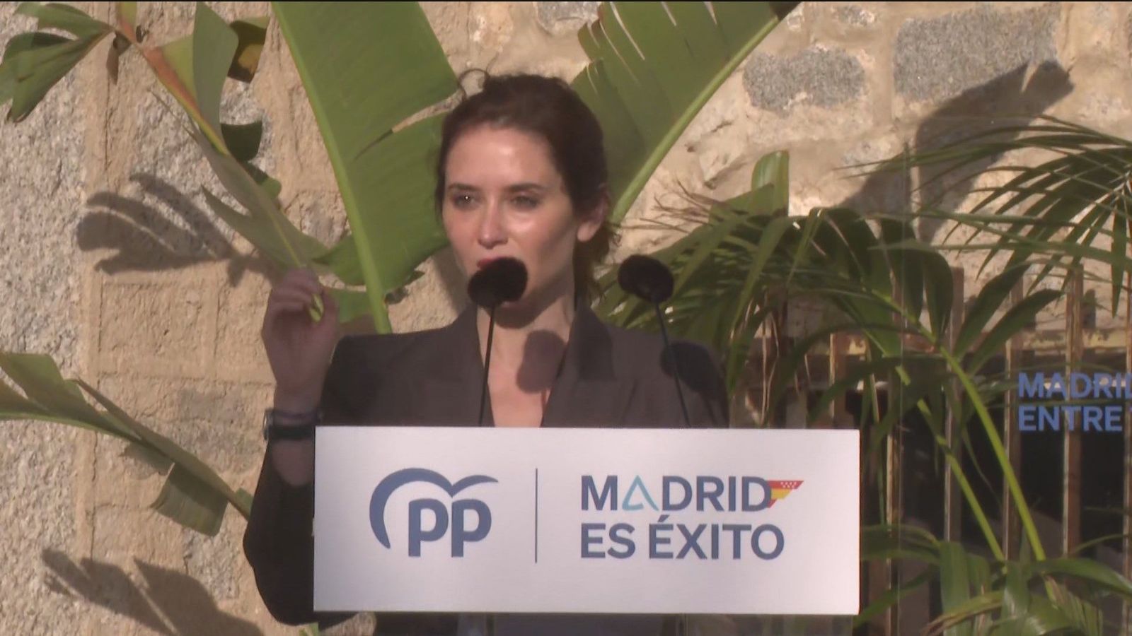 Ayuso critica las políticas "sectarias" del Gobierno: "Es Sánchez el que compite contra España"