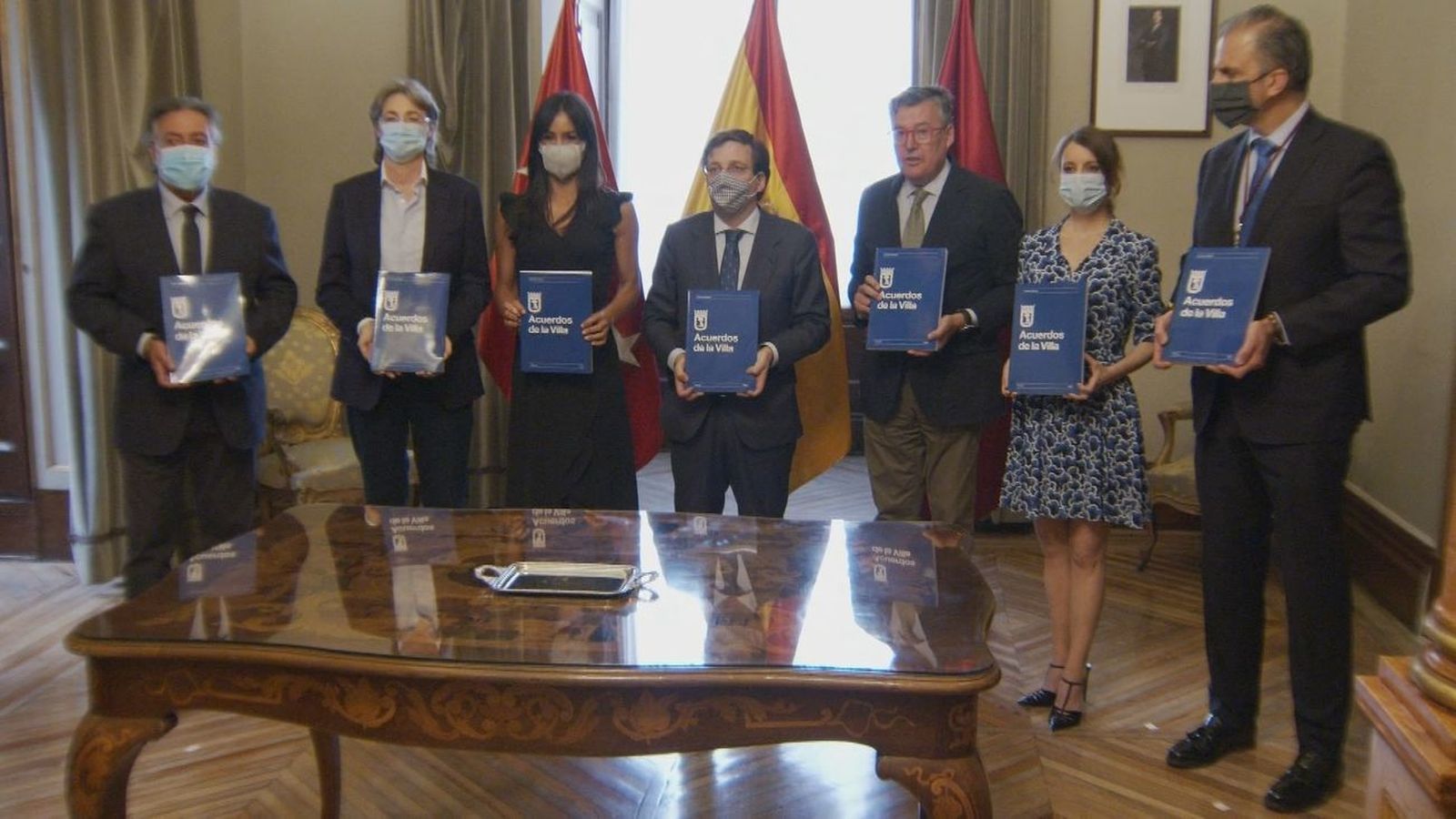 Los Acuerdos de la Villa cumplen un año con críticas de Más Madrid y PSOE