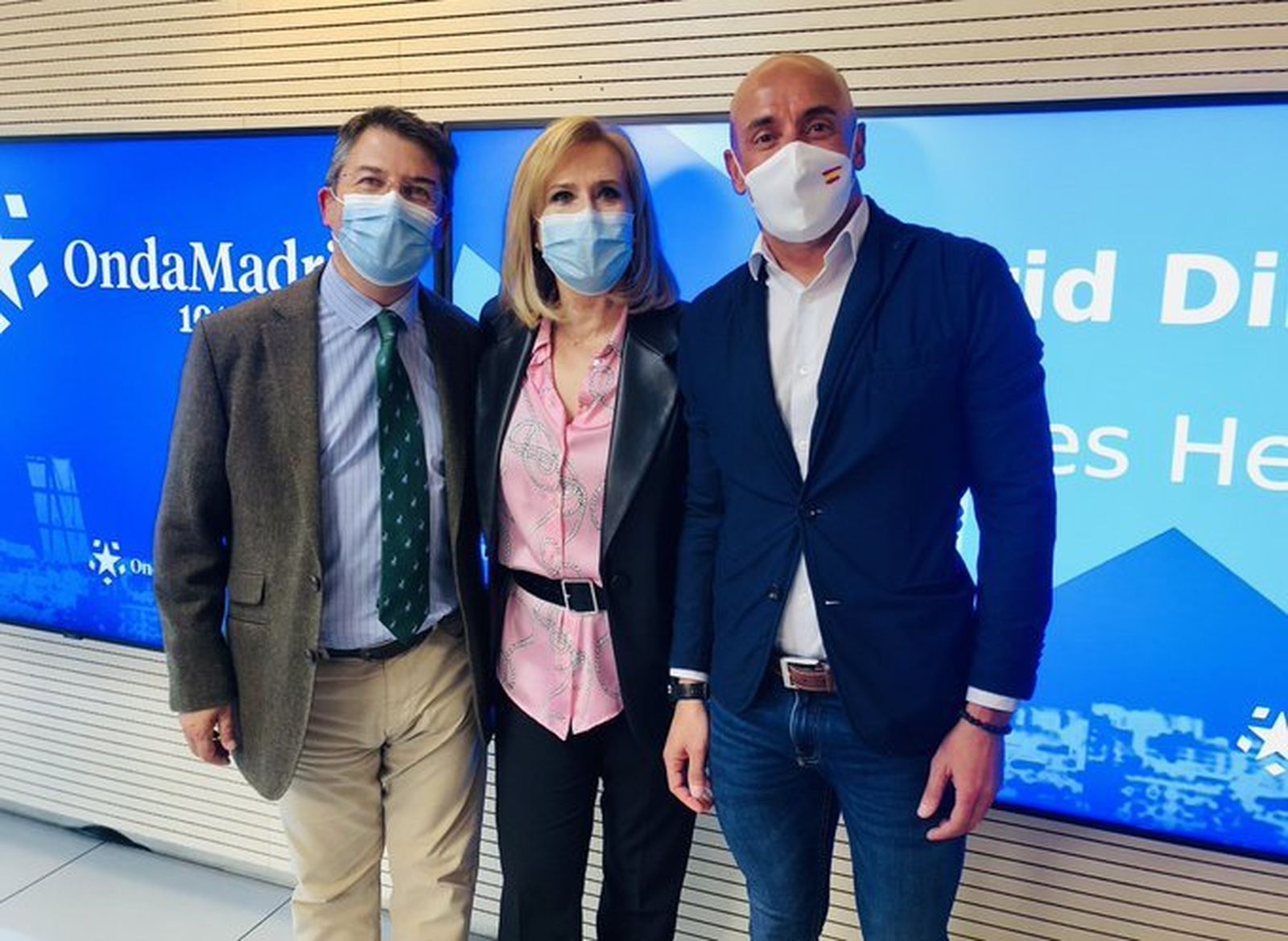 De izda. a dcha. Pedro Muñoz Abrines, Nieves Herrero y Jesús Celada