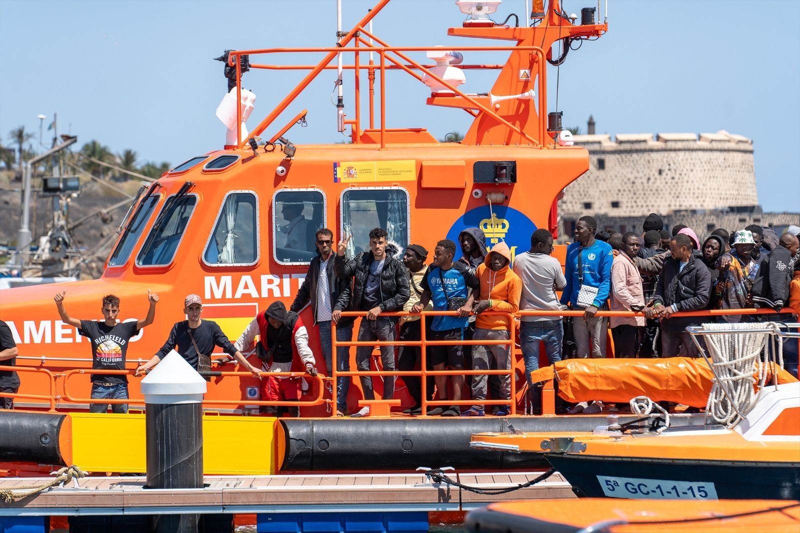 Barco de Salvamento Marítimo con inmigrantes en Lanzarote (ARCHIVO)