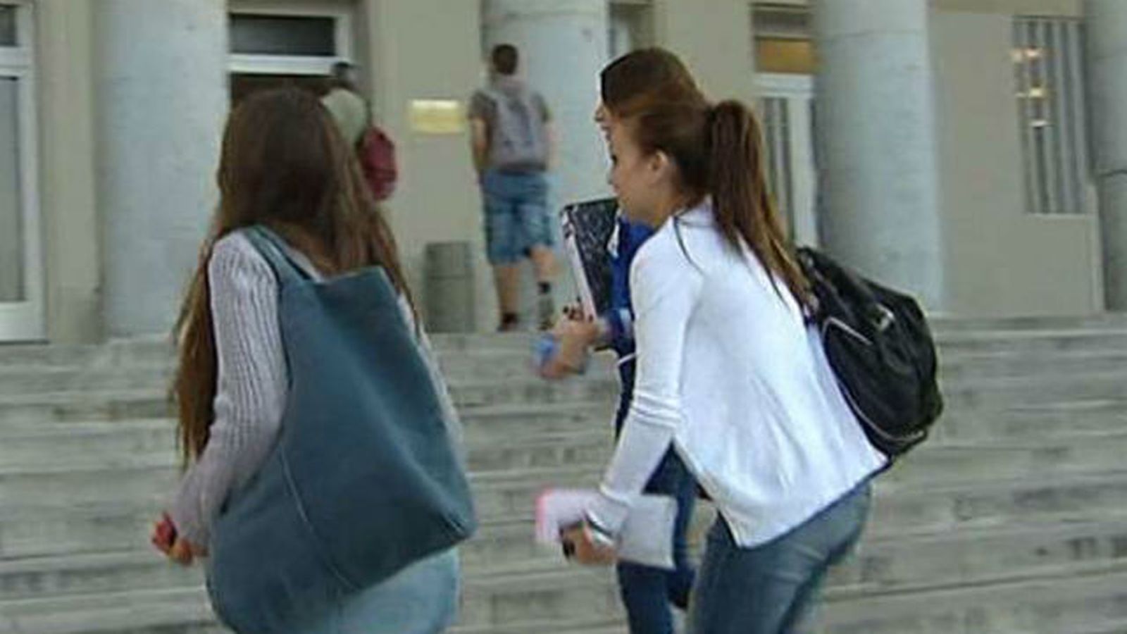 El 27,4% de los jóvenes considera que la violencia de género  es "normal" en una relación de pareja