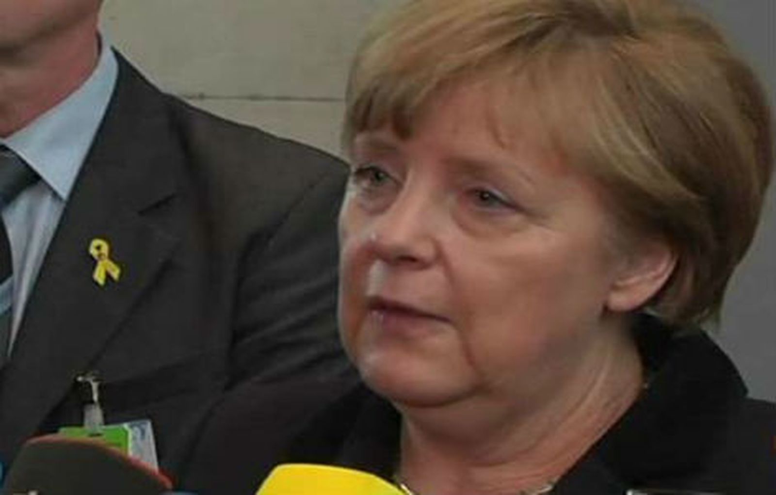 Merkel advierte a Chipre de que no ponga a prueba la paciencia de la troika