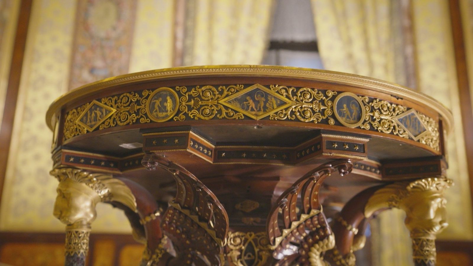 Una joya oculta en la impresionante colección de relojes del Palacio Real de Madrid