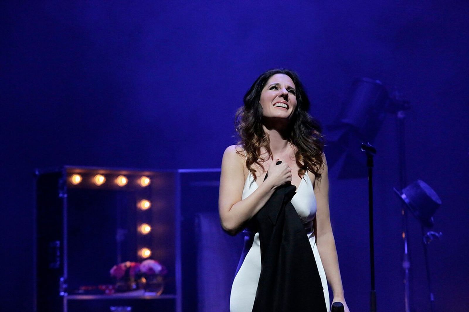 Diana Navarro, "ilusionada de volver a cantar en concierto" en Madrid