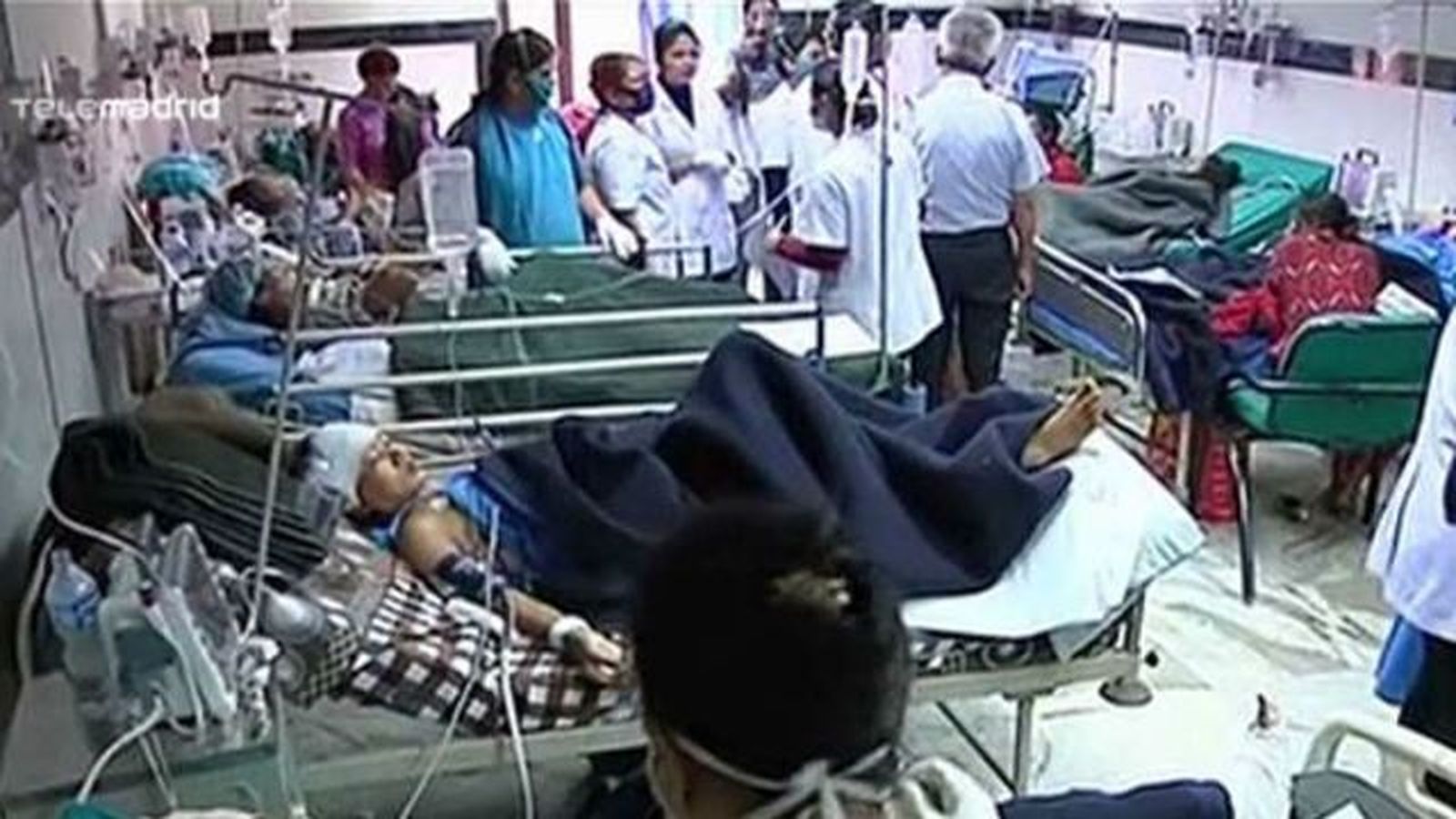 El número de muertos supera los 4.000 y el de heridos los 7.000 en Nepal