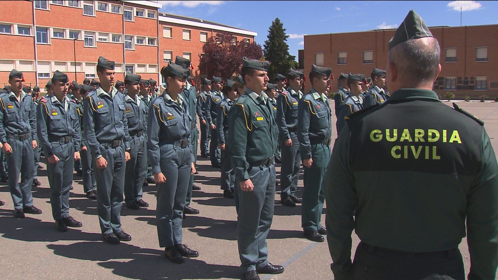 Cientos de alumnos dan prácticas de fin de la ESO con la Guardia Civil