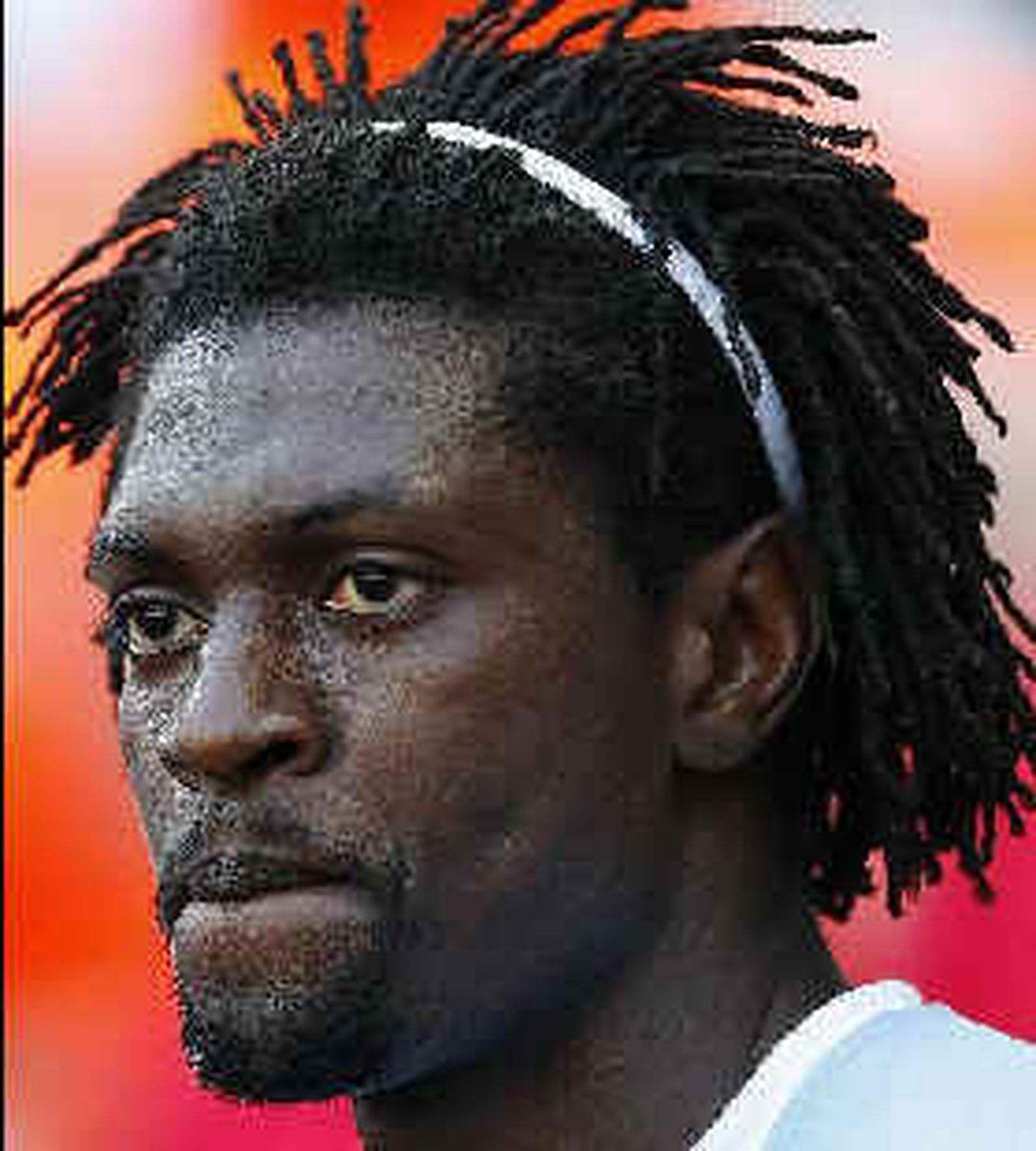 El Manchester City aparta a Adebayor de la gira norteamericana del equipo