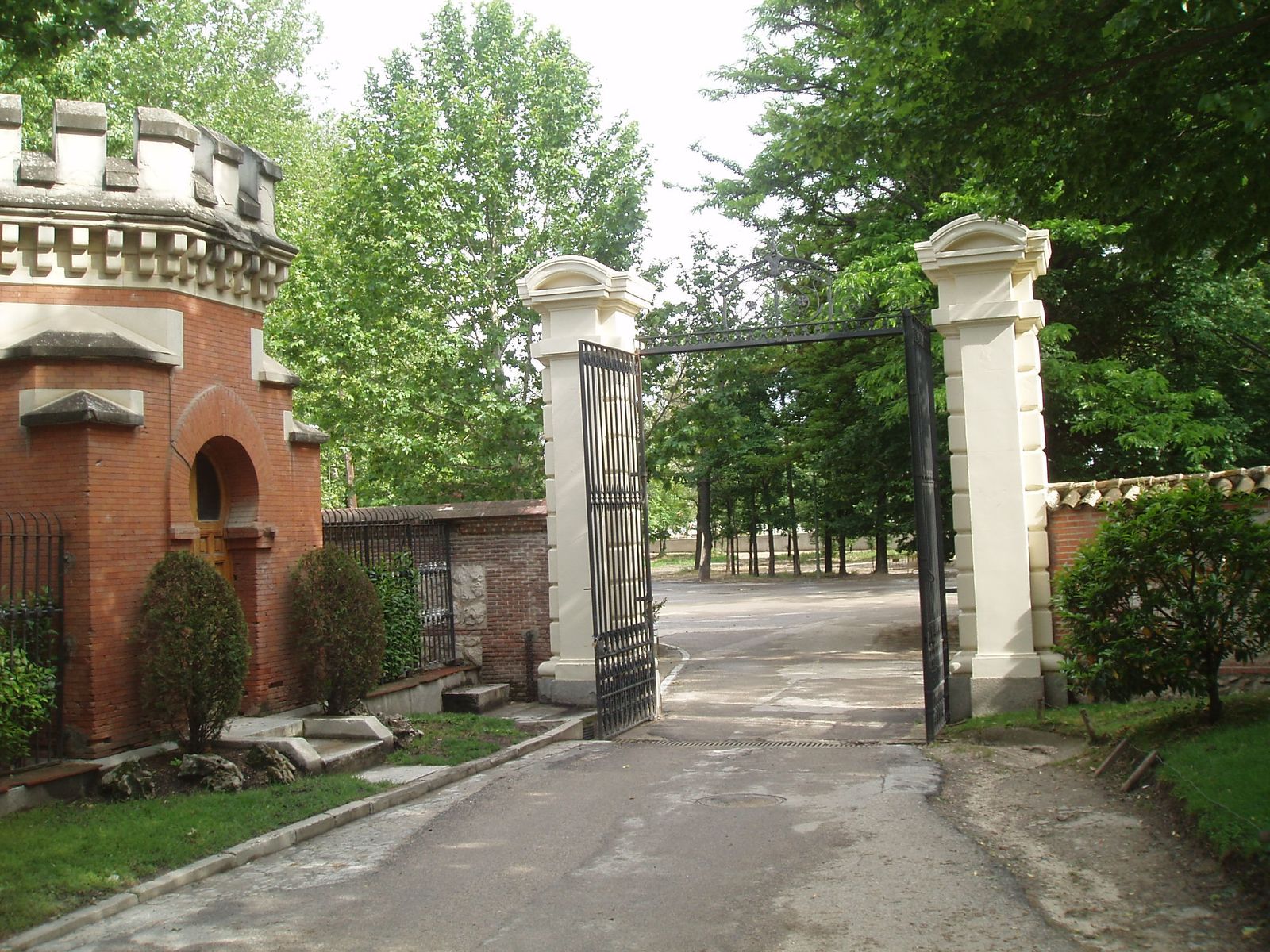 Puerta de El Reservado de la Casa de Campo