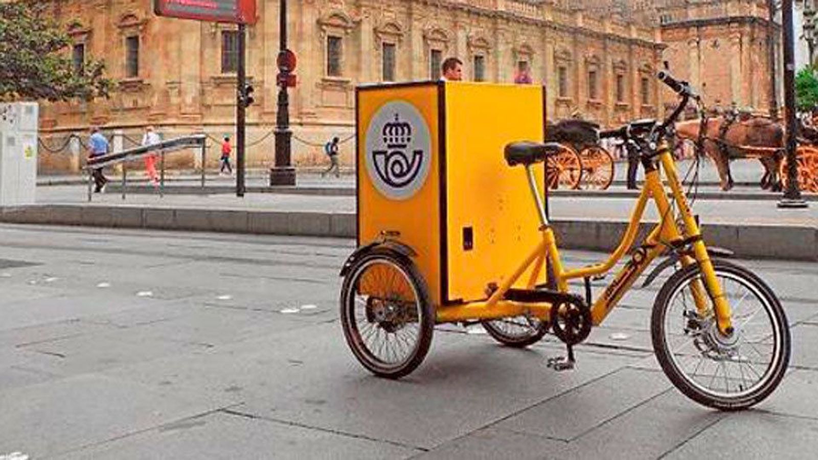 Getafe da luz verde a repartir el correo en triciclo eléctrico