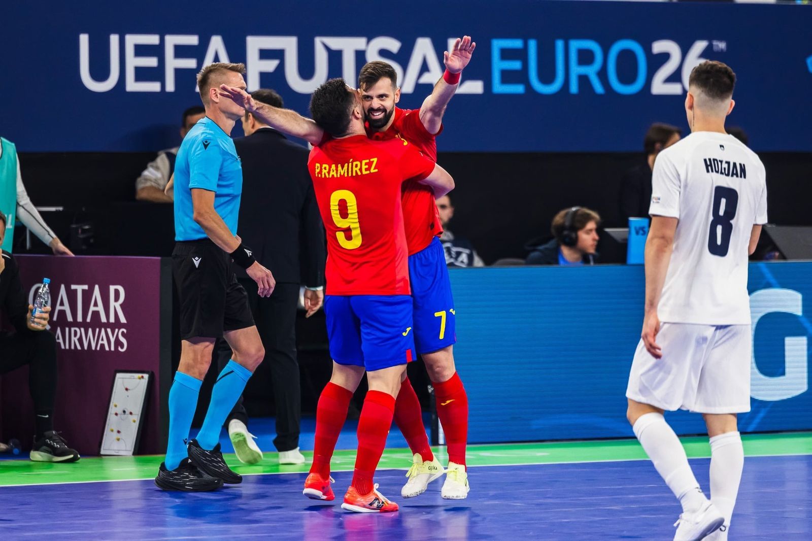 España gana a Eslovenia