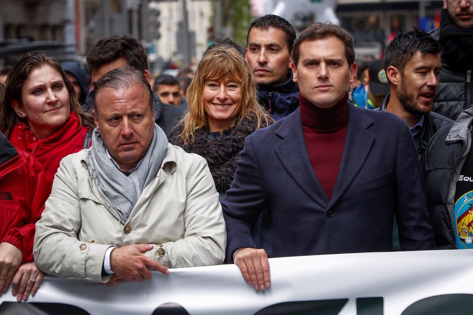 Rivera se compromete a alcanzar la equiparación salarial entre policías
