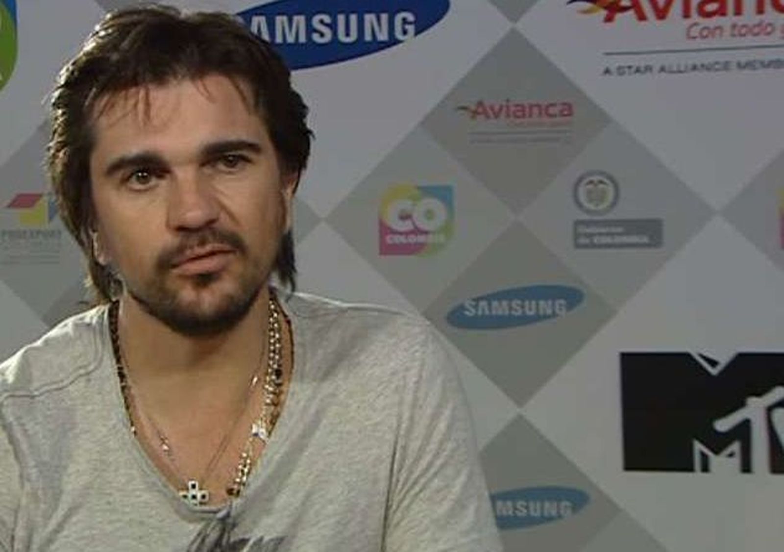 Juanes presenta su acústico