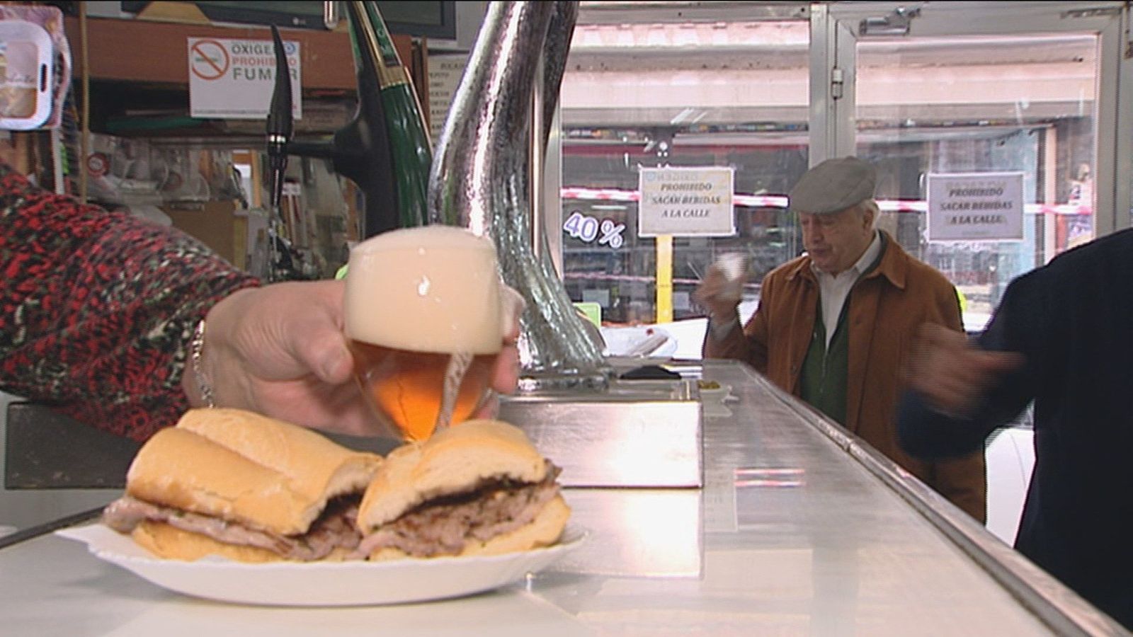 Reabre 'El Palentino', el emblemático bar de Malasaña
