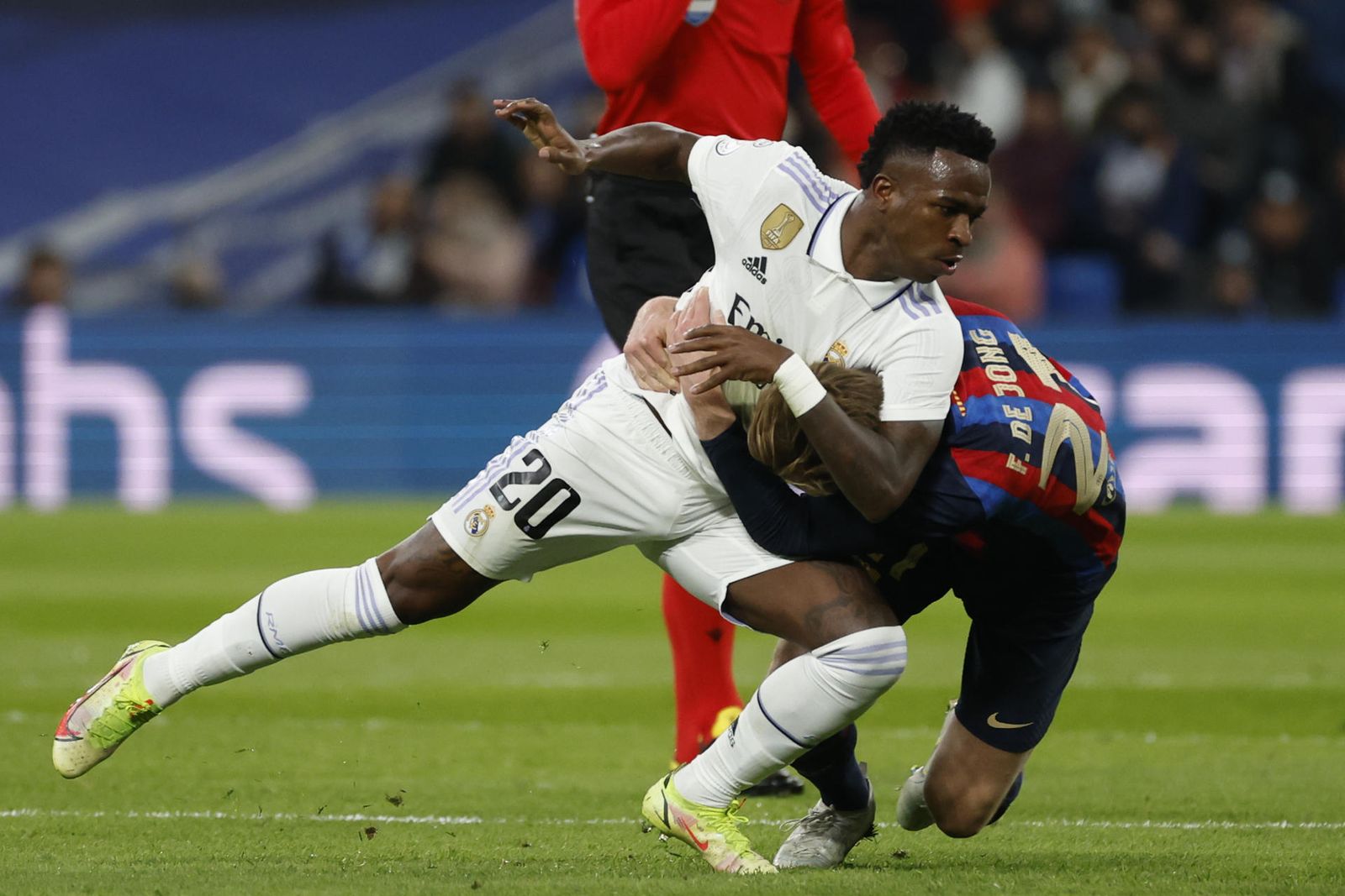 Vinicius y De Jong