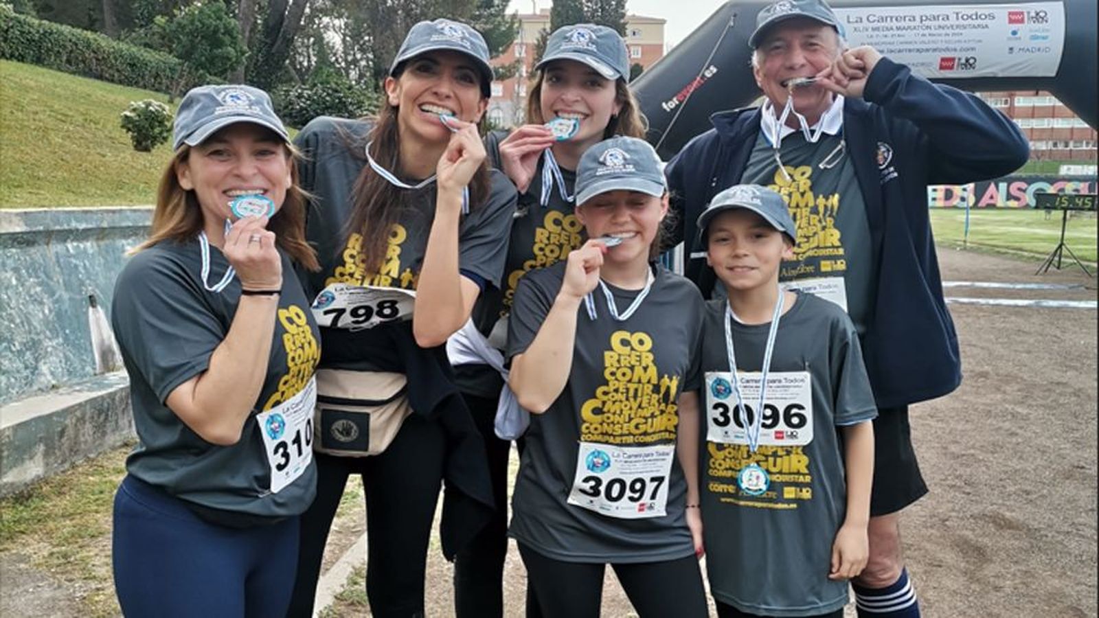 Más de 3.000 corredores homenajean a Carmen Valero y Kelvin Kiptum en la Media Maratón Universitaria de Madrid