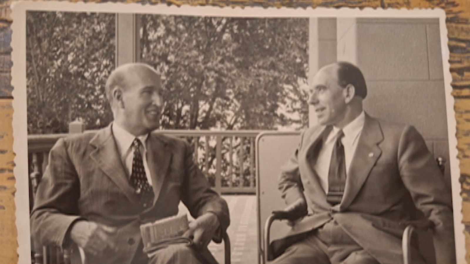La Comunidad de Madrid digitalizará 500 fotografías de Vicente Aleixandre halladas en una maleta