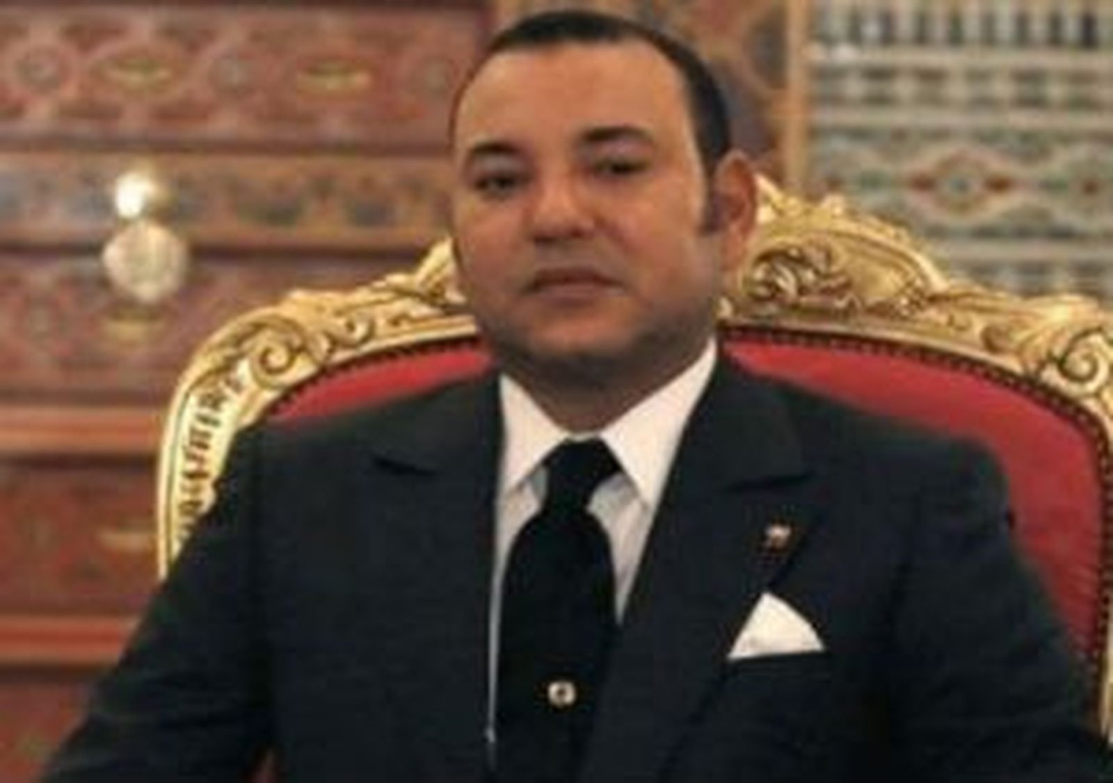 El rey de Marruecos anuncia reformas para potenciar al primer ministro y las atribuciones del Parlamento