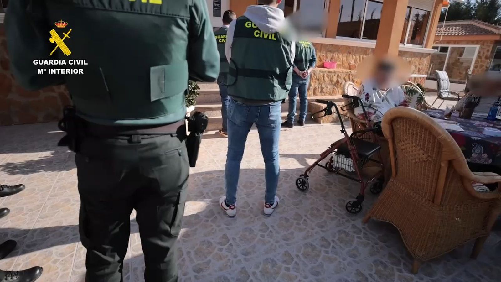 Operación de la Guardia Civil en una falsa residencia de mayores de Alicante