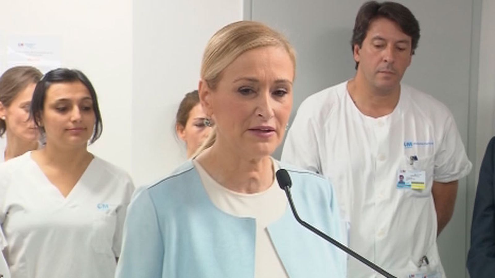 Cifuentes visita la Unidad de Aislamiento de La Paz