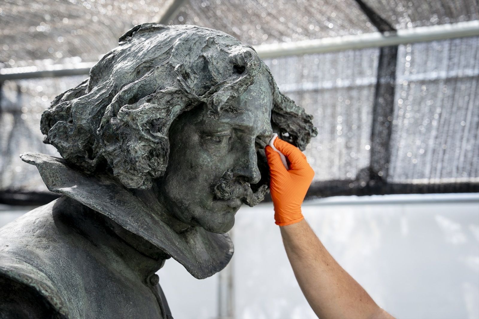 El monumento a Diego Velázquez será restaurado y volverá a lucir frente al Prado en septiembre