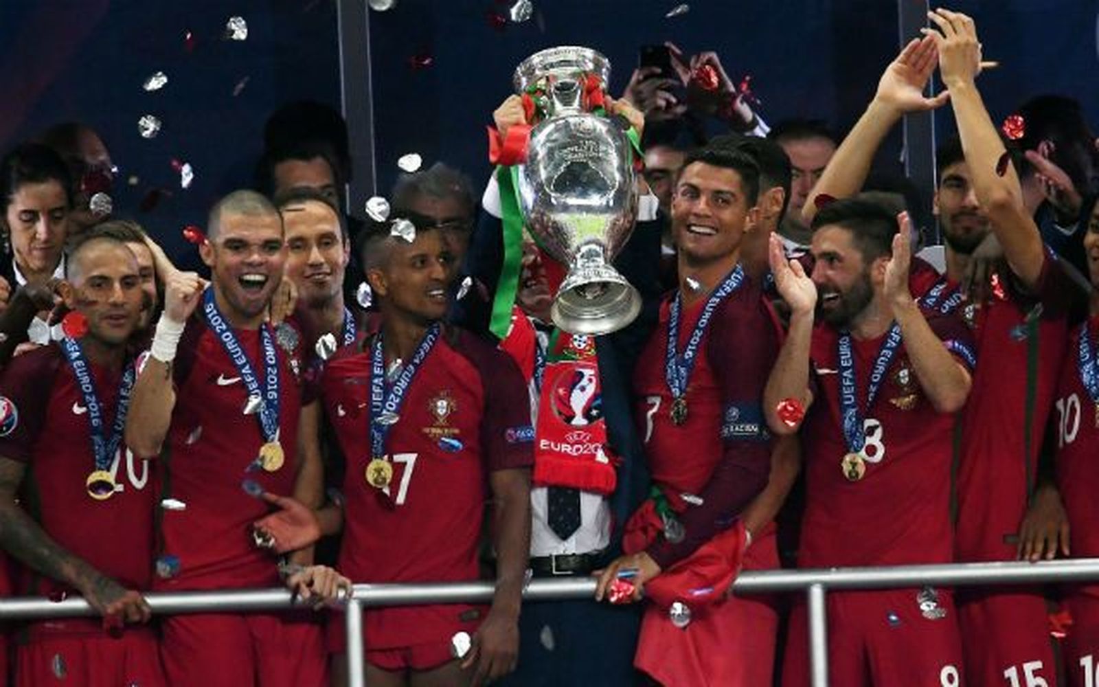 0-1. Portugal se corona en Europa