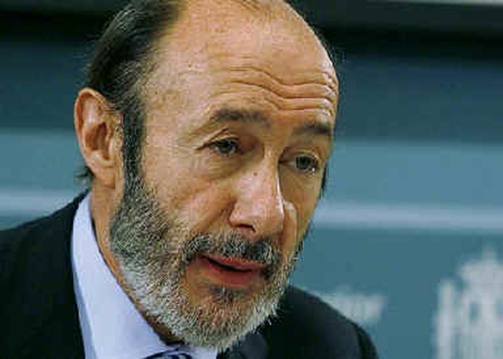 Rubalcaba anuncia que pedirá un "esfuerzo adicional" a la banca para crear empleo joven