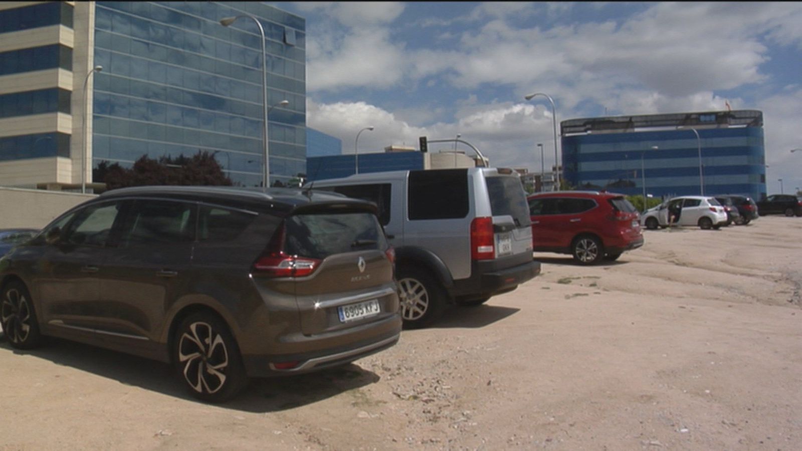Vecinos de Hortaleza se movilizan contra el aparcamiento disuasorio de Mar de Cristal