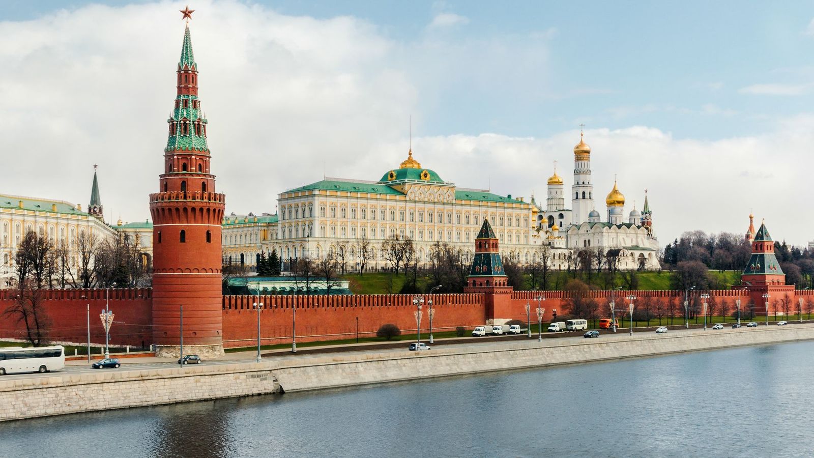 ¿Cómo afrontan la invasión los españoles residentes en Rusia?