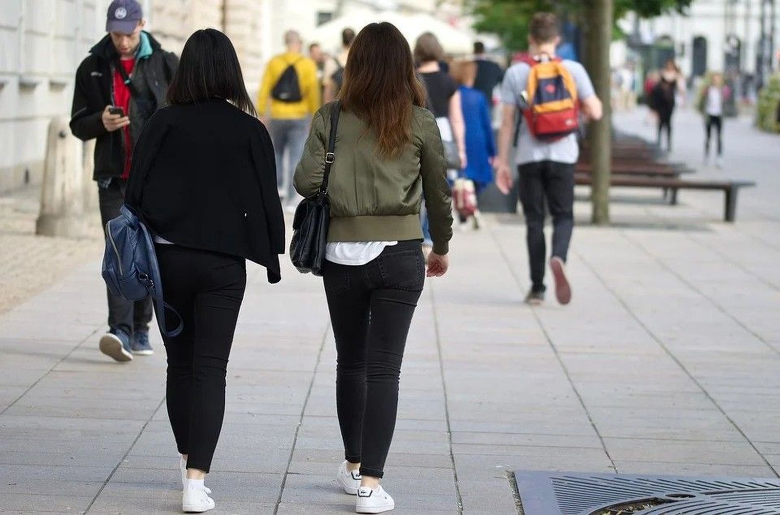Condenando a 60 días de arresto domiciliario por decir un piropo a una chica