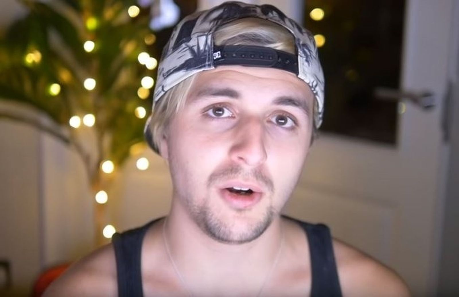 Youtuber Dalas Review