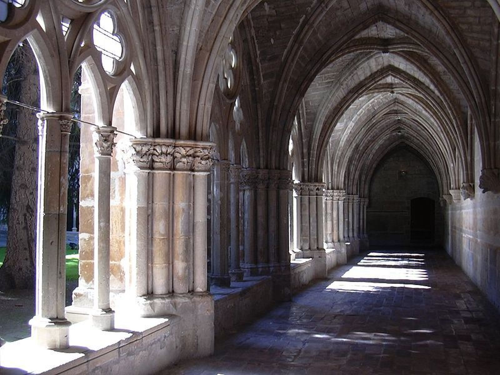 Claustro del Monasterio de Veruela , en Zaragoza
