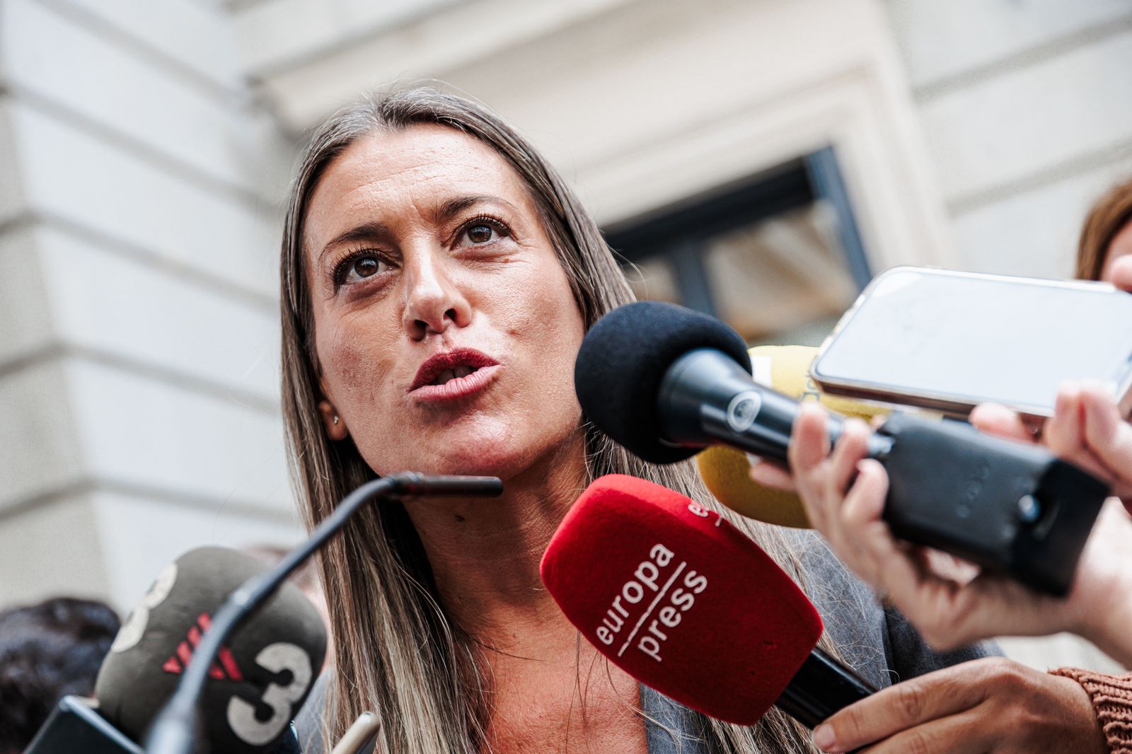 Junts sigue presionando a Sánchez
