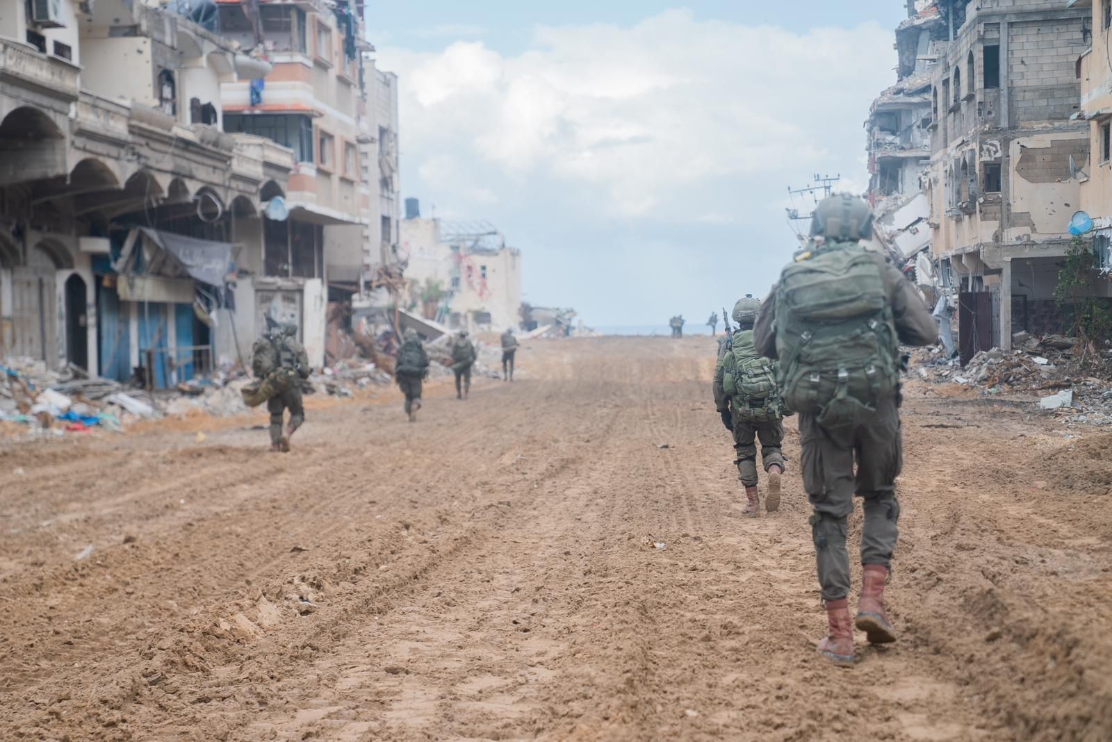 Soldados israelíes en Gaza