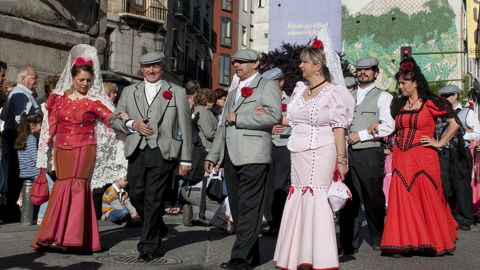 El casticismo sale a la calle en las fiestas de San Cayetano