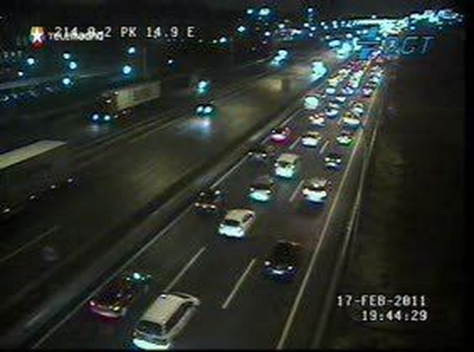 Atascos por el corte del túnel de Cea