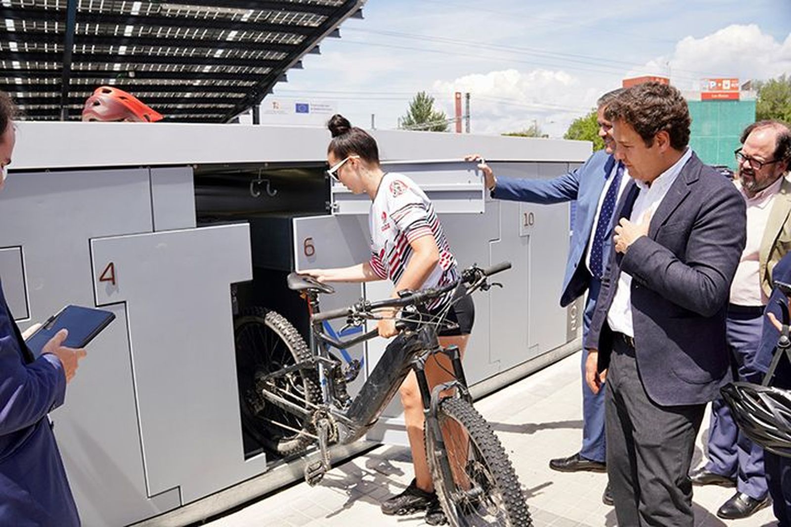 Las Rozas inaugura su área de transporte multimodal junto a Cercanías de Las Matas