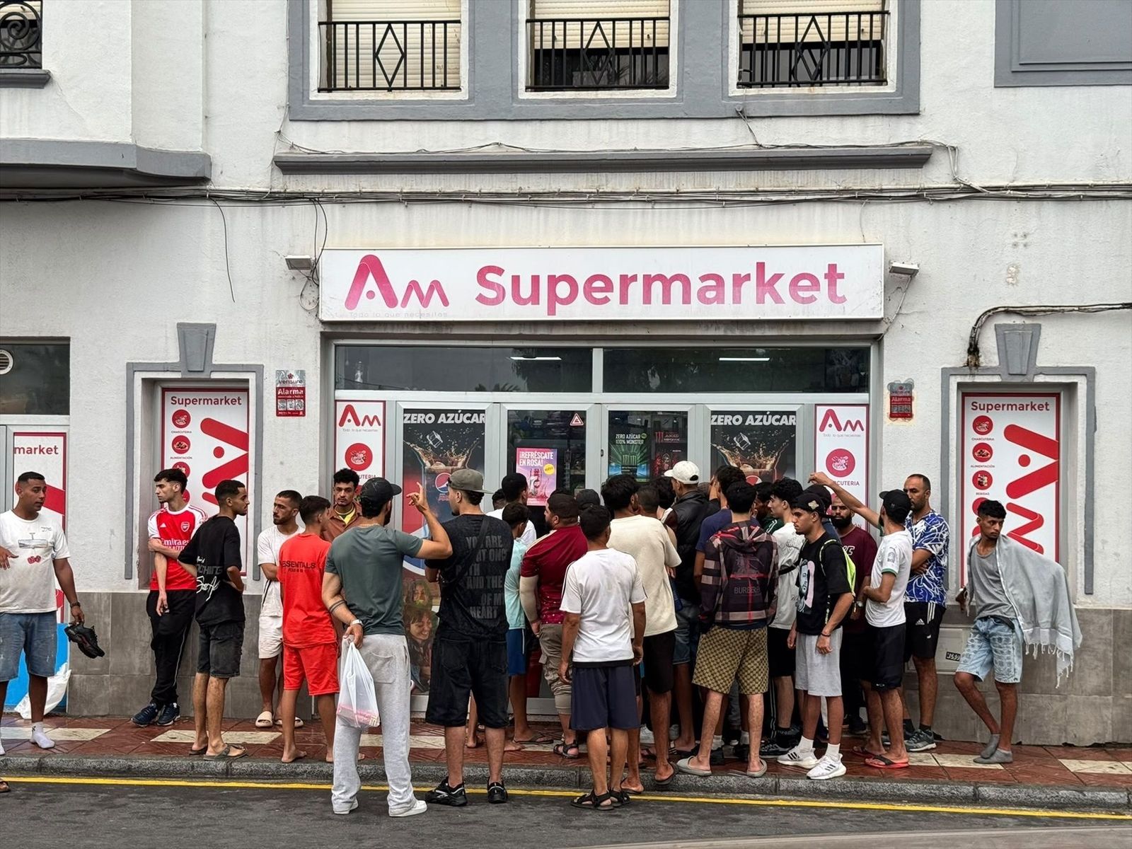 Se pide a los comercios de Ceuta a pie de calle que cierren por no poder garantizar la seguridad