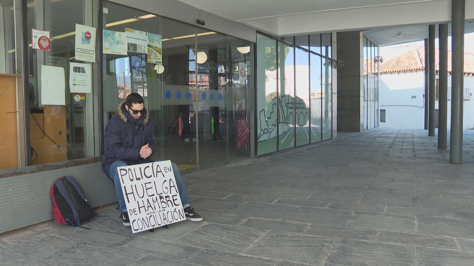 Un policía local de Parla, en huelga de hambre "para poder conciliar"