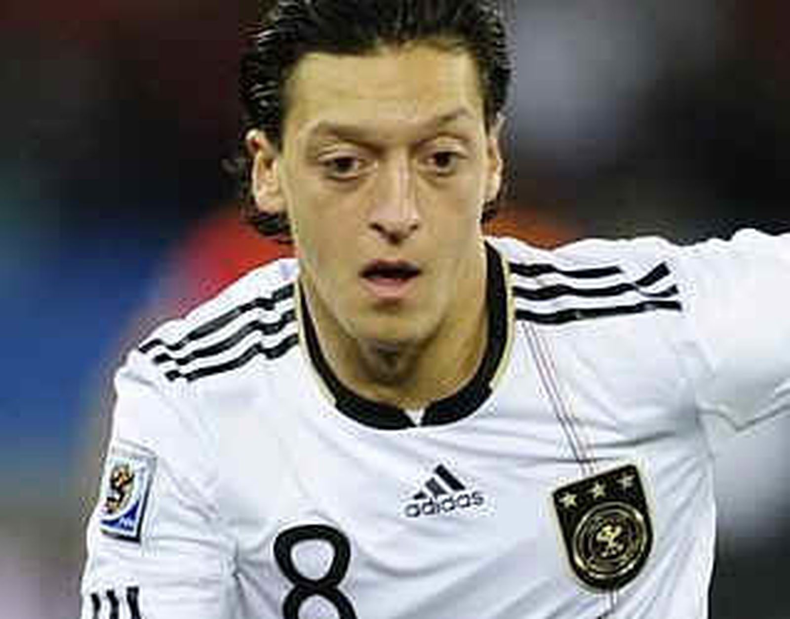 Ozil duda
